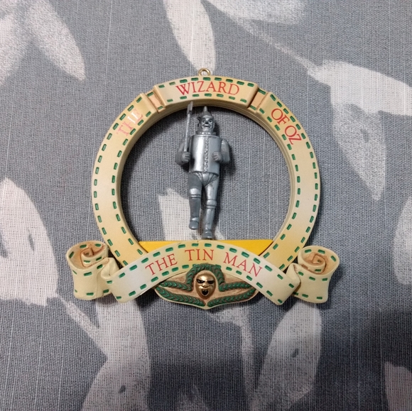 *Enesco Three Wizard of Oz Ornaments* - Picture 11 of 16